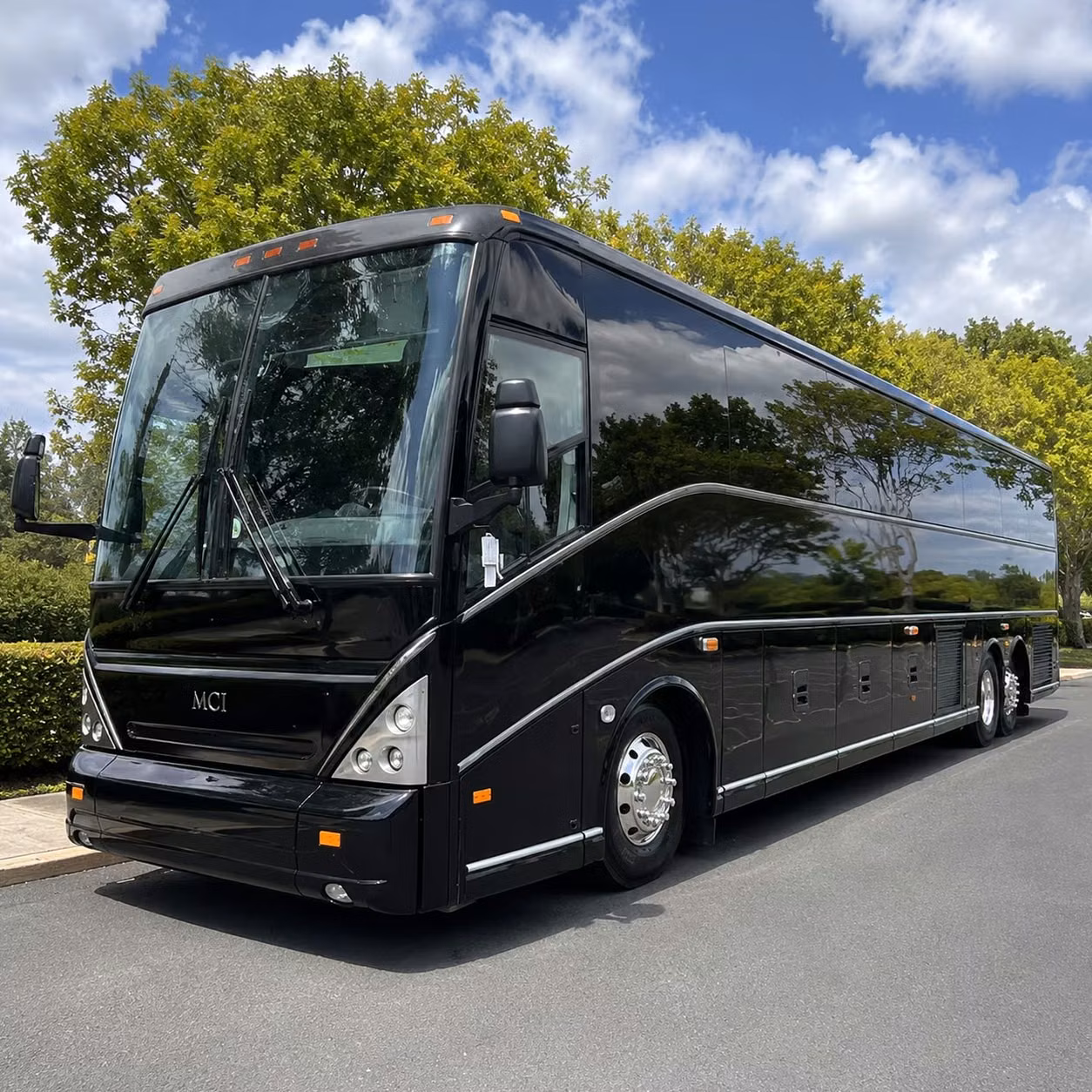 cambridge employee shuttle services for daily commuters and corporate campuses